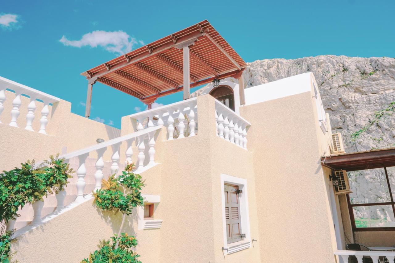 Aparthotel Dima Perissa (Santorini)
